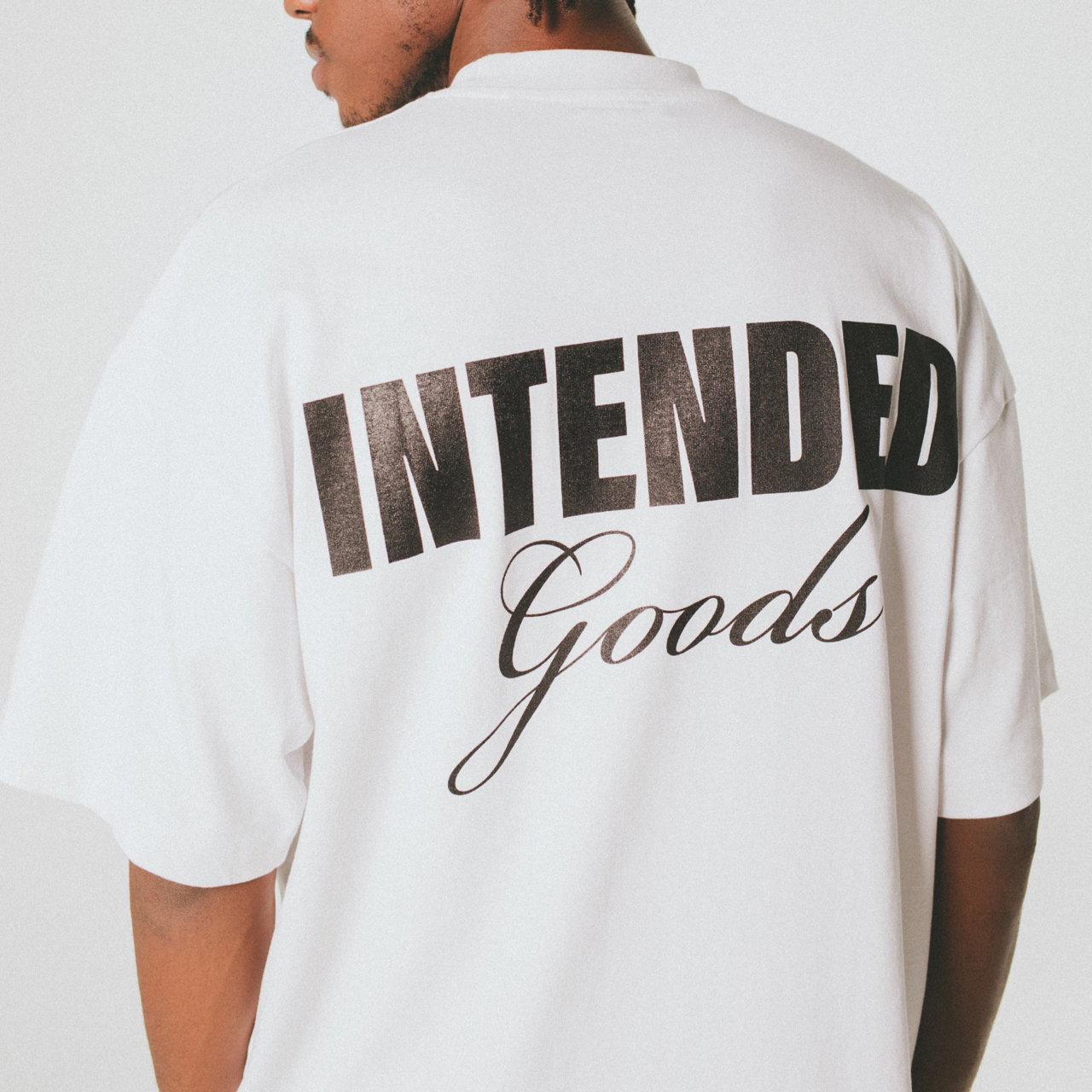 durable and comfortable essentia heavyweight tee